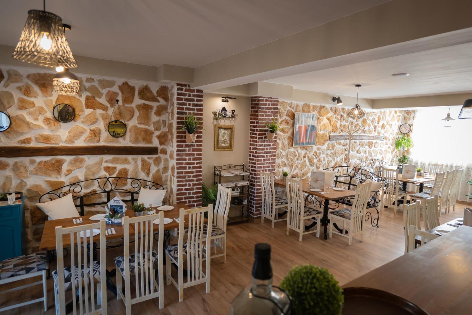 Rodos House Hotel Поморие Екстериор снимка